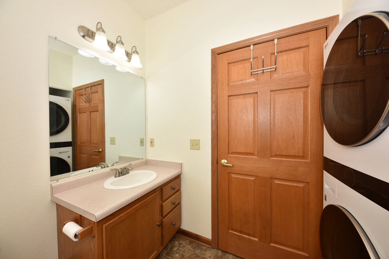 628 Hillcrest Road, Unit G Saukville, WI 53080 - Photo 24 of 29 Photo 24