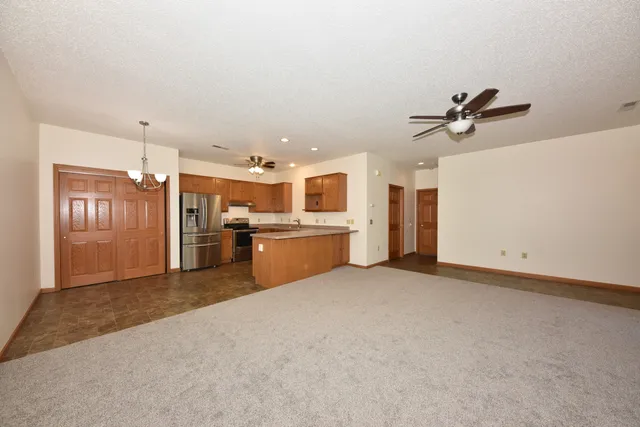 $214,900 | 628 Hillcrest Road, Unit G, Saukville, WI 53080