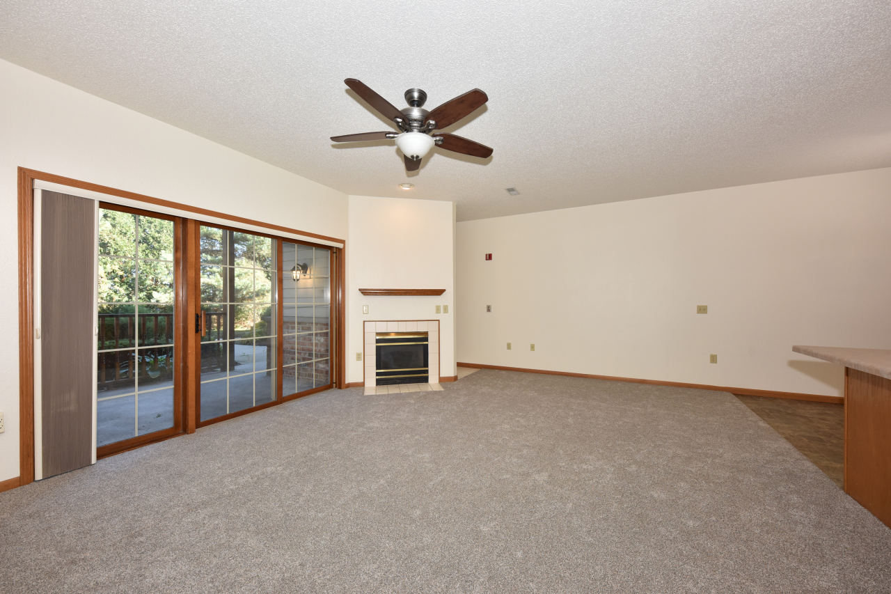 628 Hillcrest Road, Unit G Saukville, WI 53080 - Photo 6 of 29 Photo 6