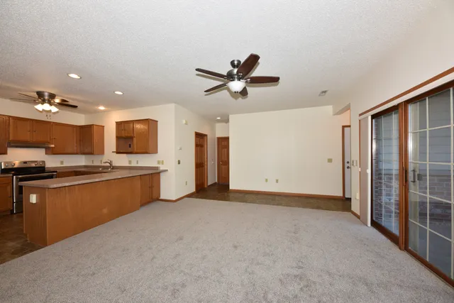 $214,900 | 628 Hillcrest Road, Unit G, Saukville, WI 53080