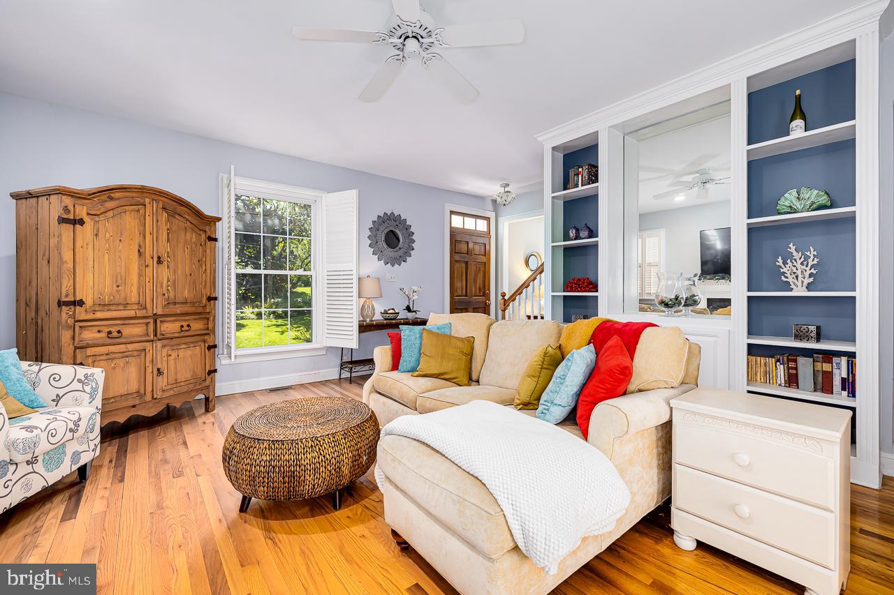 112 Abbey Road Winchester, VA 22602 - Photo 16 of 34 Don’t miss the plantation shutters.