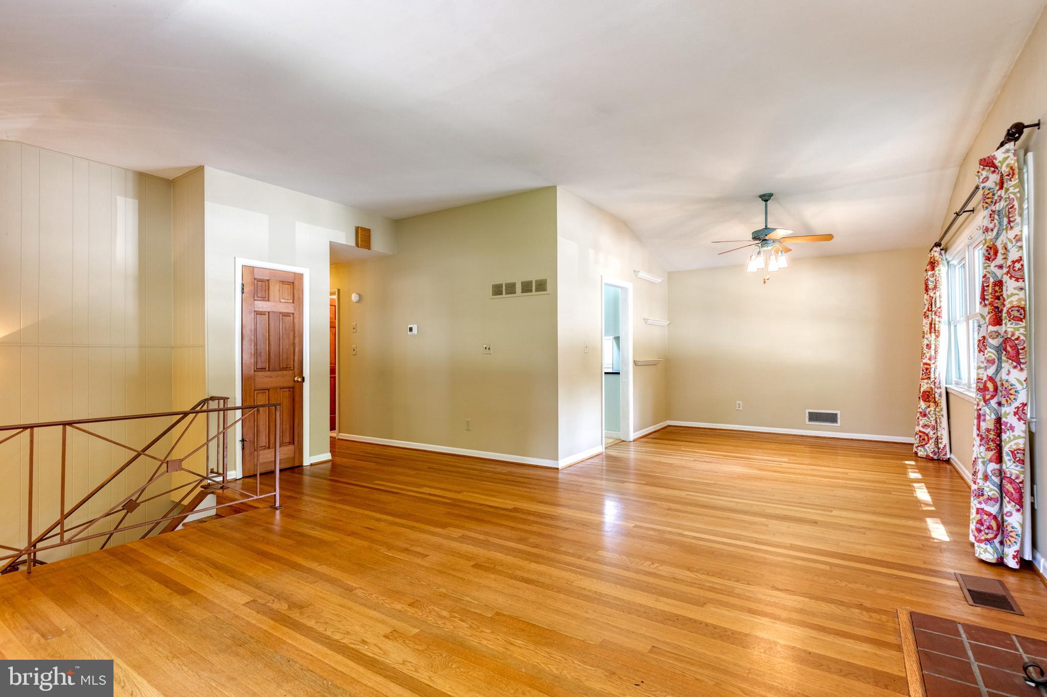 6703 Maxalea Road Baltimore, MD 21239 - Photo 3 of 35