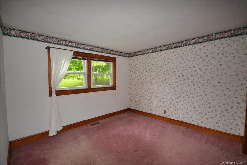 466 Morgan Road Candler, NC 28715 - Photo 11 of 16 Gallery Image 11
