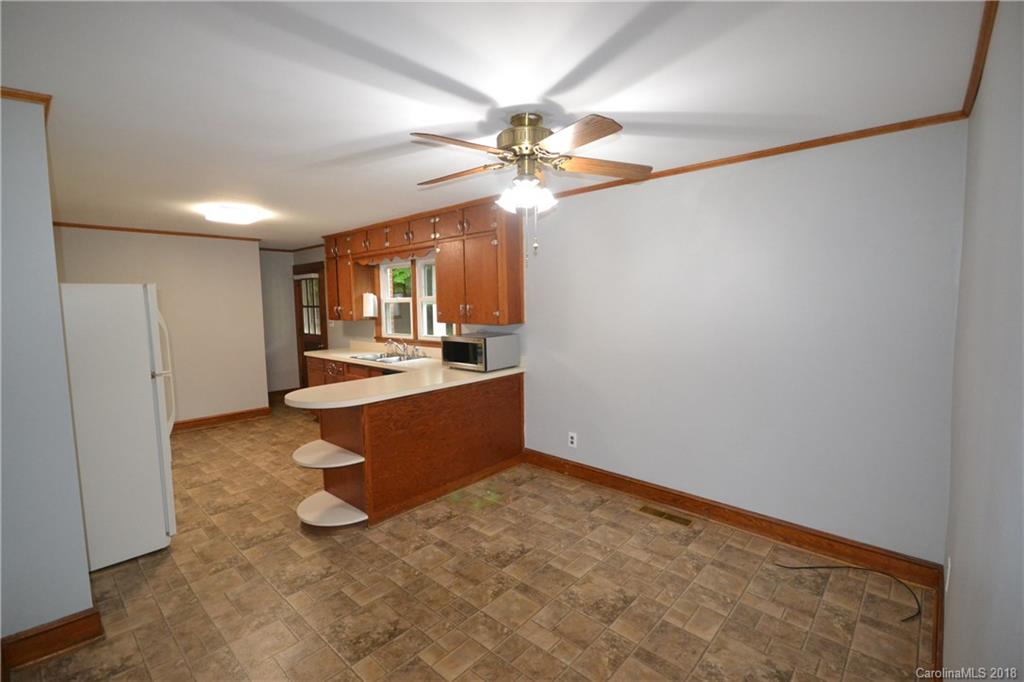 466 Morgan Road Candler, NC 28715 - Photo 7 of 16 Gallery Image 7
