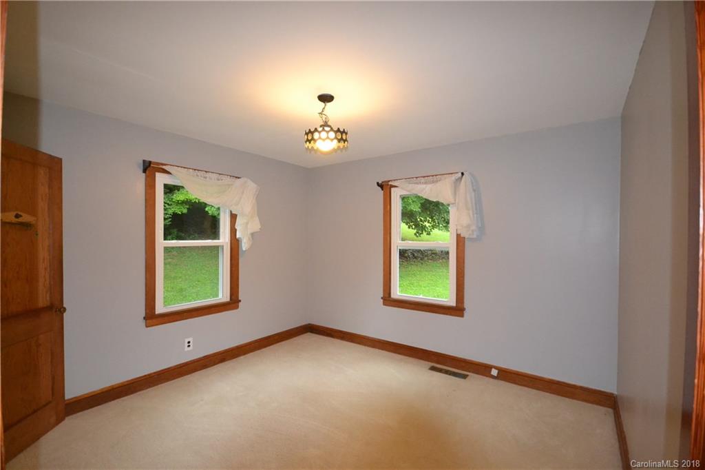 466 Morgan Road Candler, NC 28715 - Photo 9 of 16 Gallery Image 9