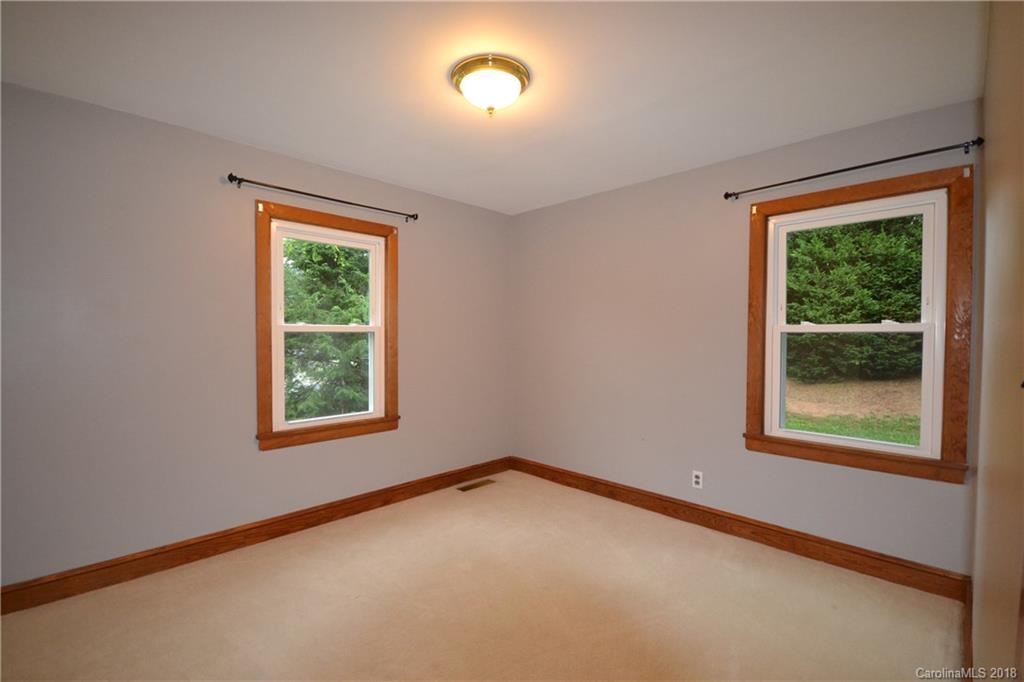 466 Morgan Road Candler, NC 28715 - Photo 10 of 16 Gallery Image 10