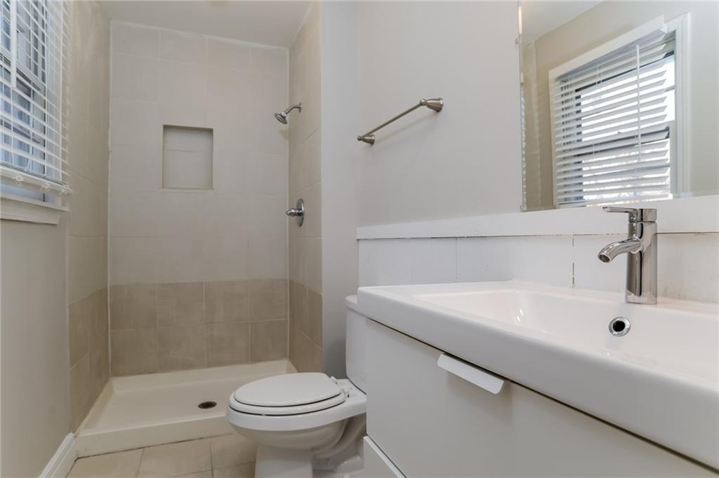 12806 Richmond Avenue Grandview, MO 64030 - Photo 13 of 17