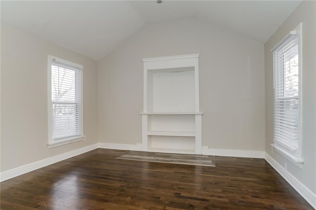 12806 Richmond Avenue Grandview, MO 64030 - Photo 3 of 17