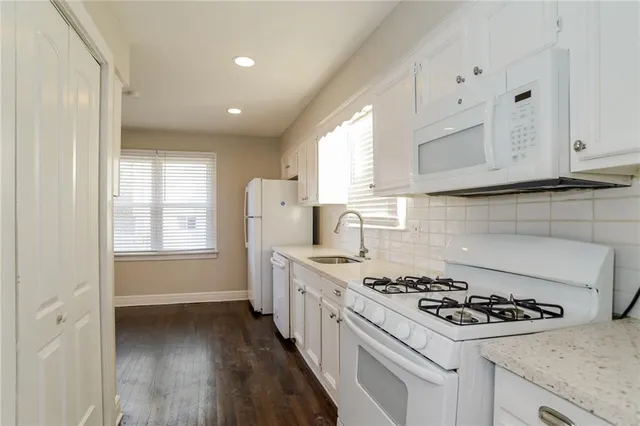 $1,945 | 12806 Richmond Avenue, Grandview, MO 64030