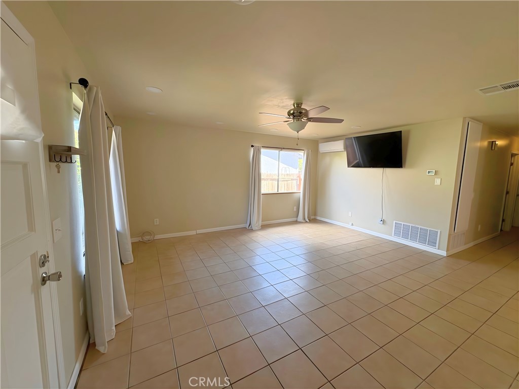 8186 Zinnia Place Riverside, CA 92503 - Photo 3 of 29