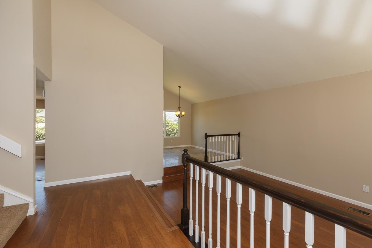 1616 Hawk Ridge Place Escondido, CA 92027 - Photo 5 of 25 Gallery Image 5