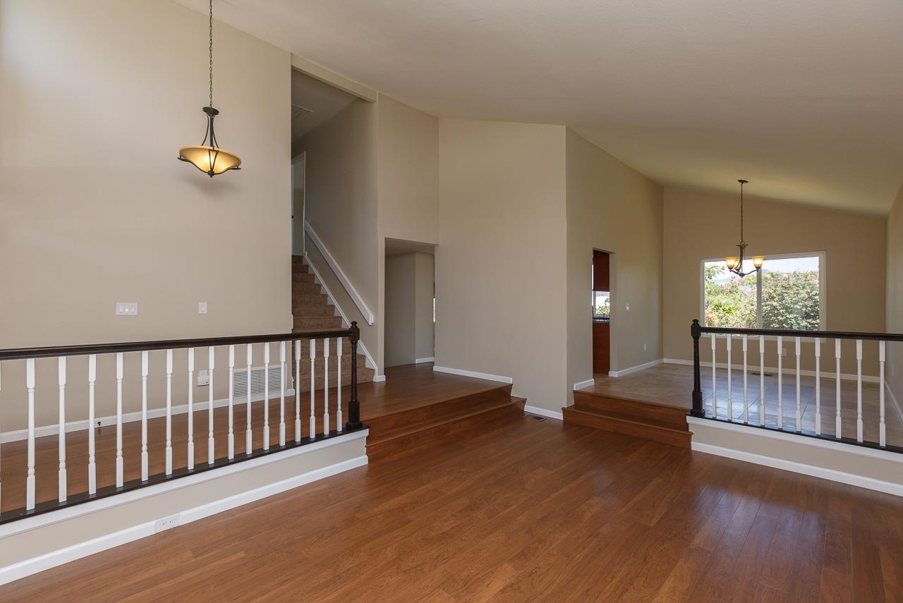 1616 Hawk Ridge Place Escondido, CA 92027 - Photo 7 of 25 Gallery Image 7