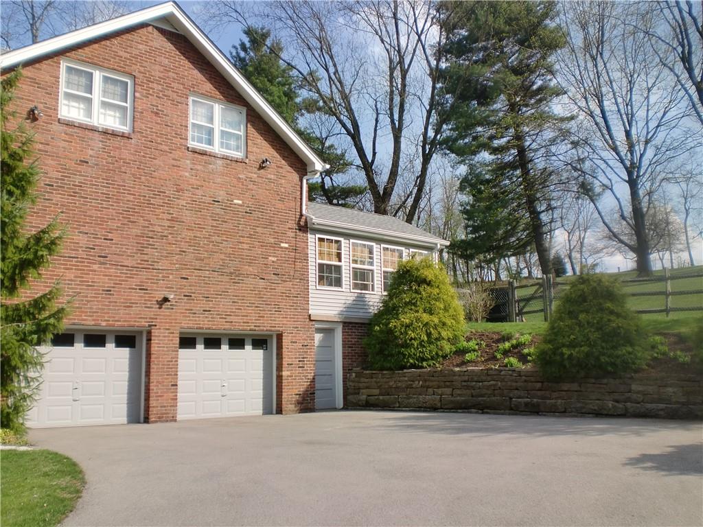 164 McIntyre Road Pittsburgh, PA 15237 - Photo 8 of 24 Gallery Image 8