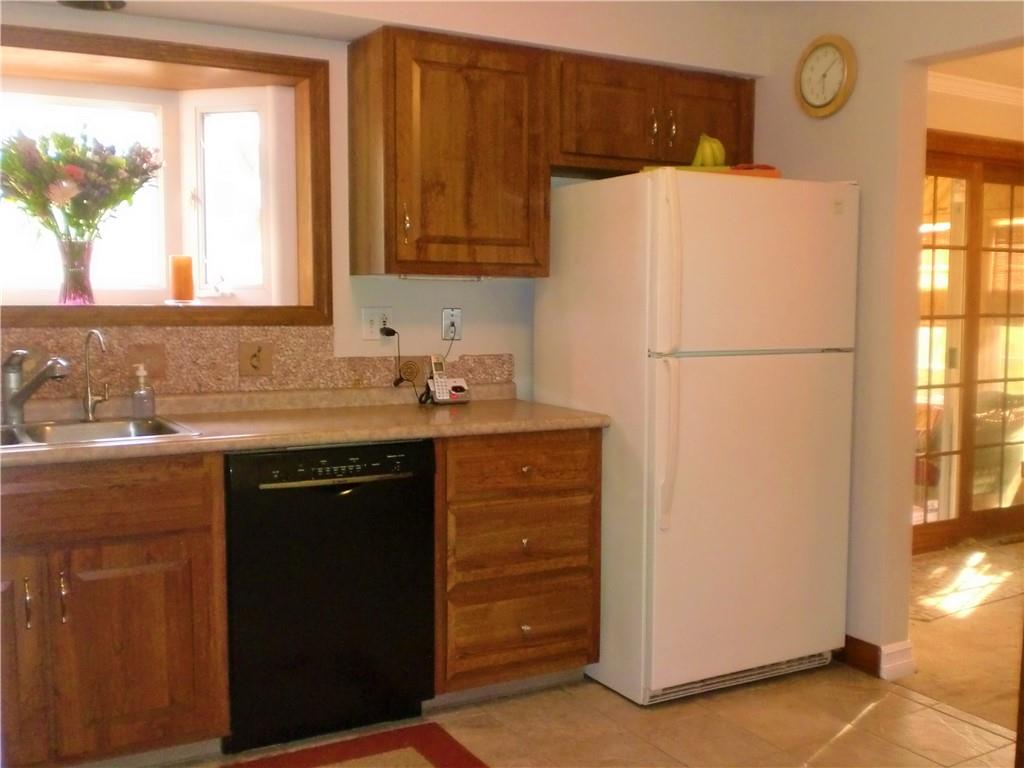 164 McIntyre Road Pittsburgh, PA 15237 - Photo 10 of 24 Gallery Image 10