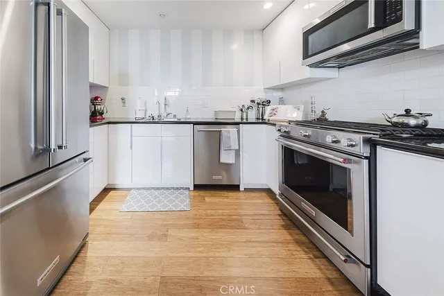 $877,000 | 801 East Mendocino Street, Unit 4A, Altadena, CA 91001