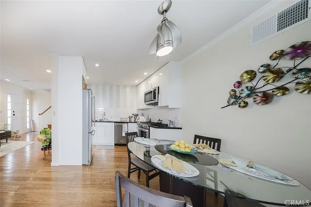 $877,000 | 801 East Mendocino Street, Unit 4A, Altadena, CA 91001