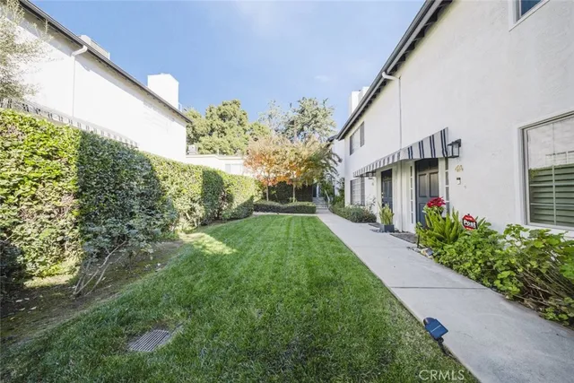 $877,000 | 801 East Mendocino Street, Unit 4A, Altadena, CA 91001