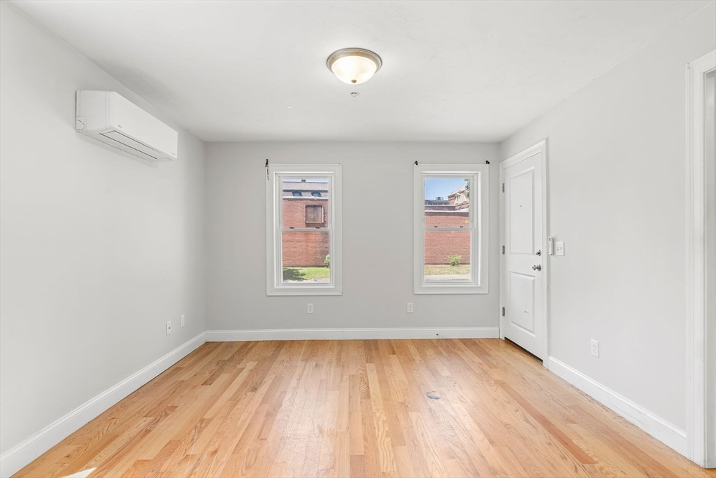 415 Danforth Street Taunton, MA 02780 - Photo 11 of 42