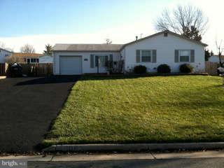 609 West Beech Road Sterling, VA 20164 - Photo 1 of 24 Exterior (Front)