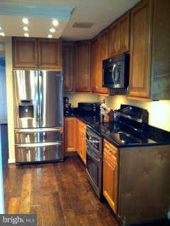 609 West Beech Road Sterling, VA 20164 - Photo 18 of 24 Kitchen
