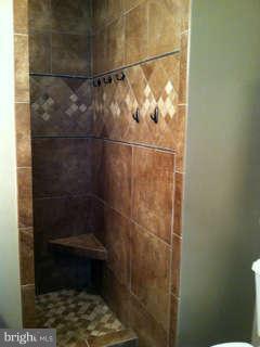 609 West Beech Road Sterling, VA 20164 - Photo 8 of 24 Bath (Master)