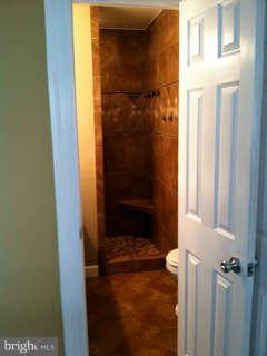 609 West Beech Road Sterling, VA 20164 - Photo 9 of 24 Bath (Master)
