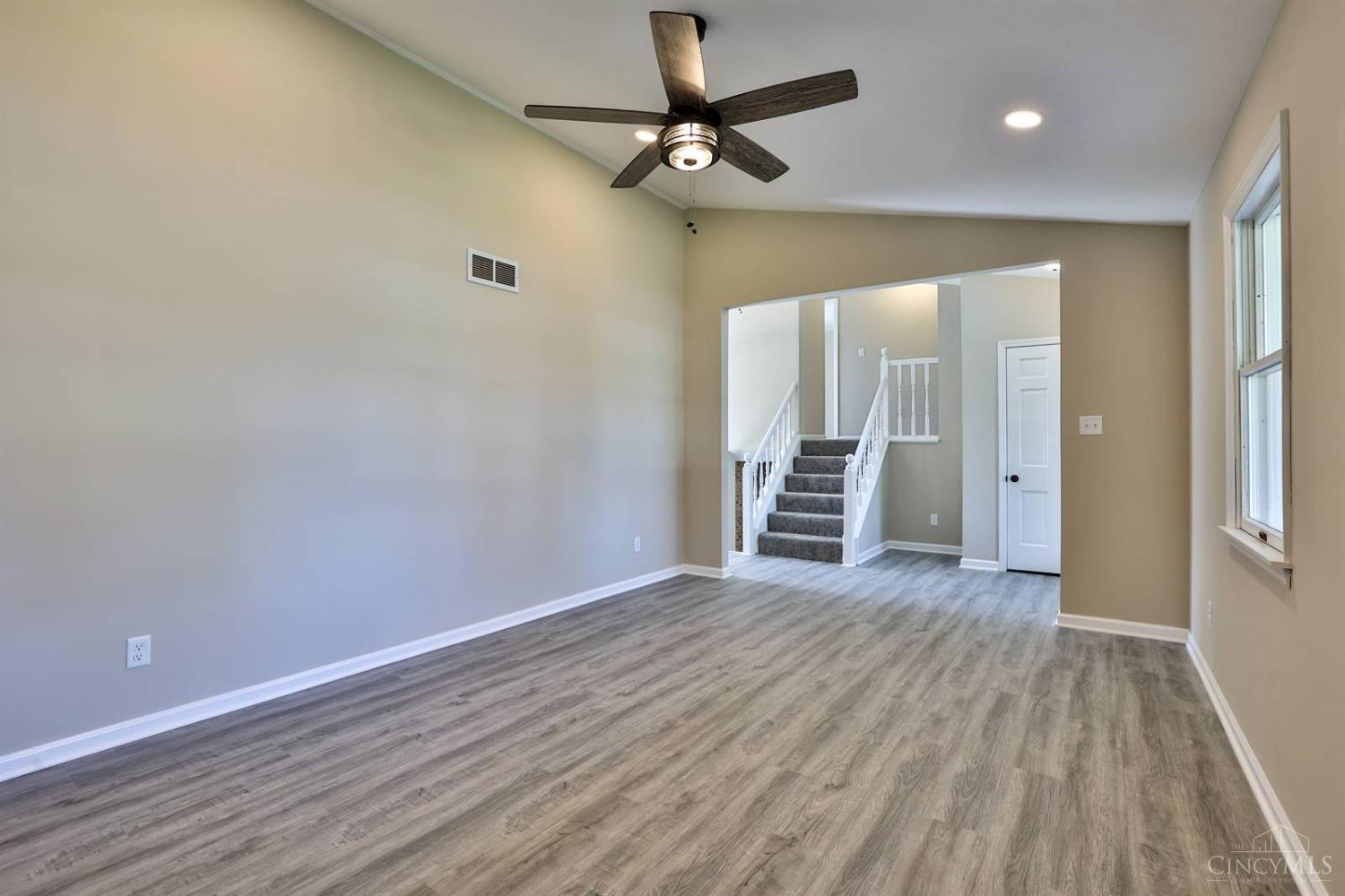4730 Manchester Road Middletown, OH 45042 - Photo 6 of 39 Gallery Image 6