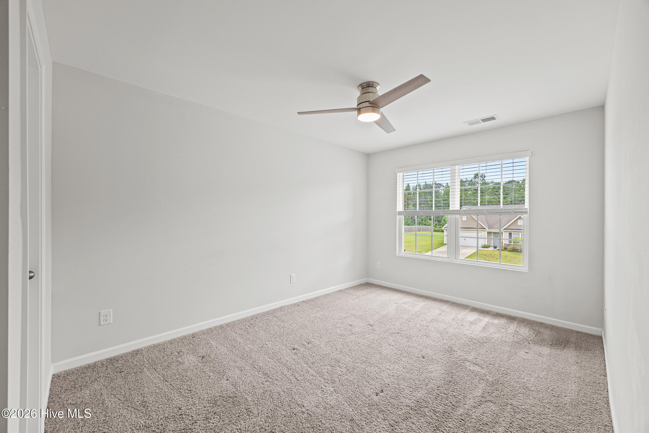 372 Poppleton Drive Hampstead, NC 28443 - Photo 17 of 45 3rd bedroom