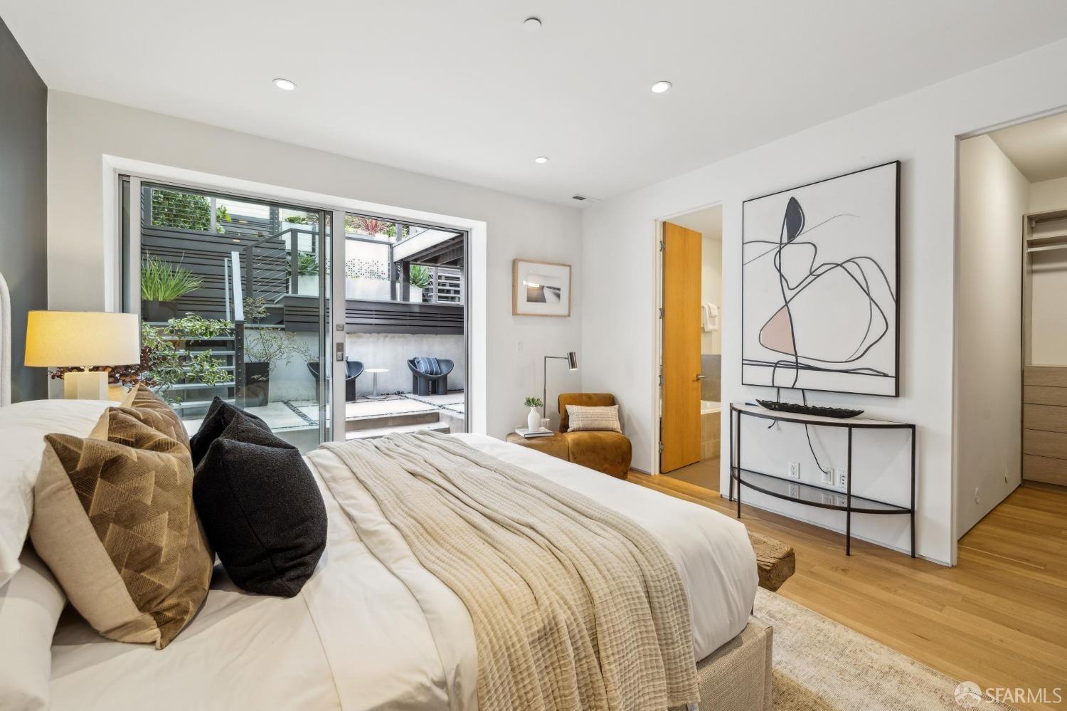 392 Eureka Street San Francisco, CA 94114 - Photo 52 of 74