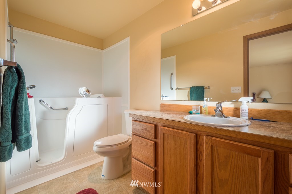 359 Larson Road Silver Creek, WA 98585 - Photo 11 of 20 Gallery Image 11