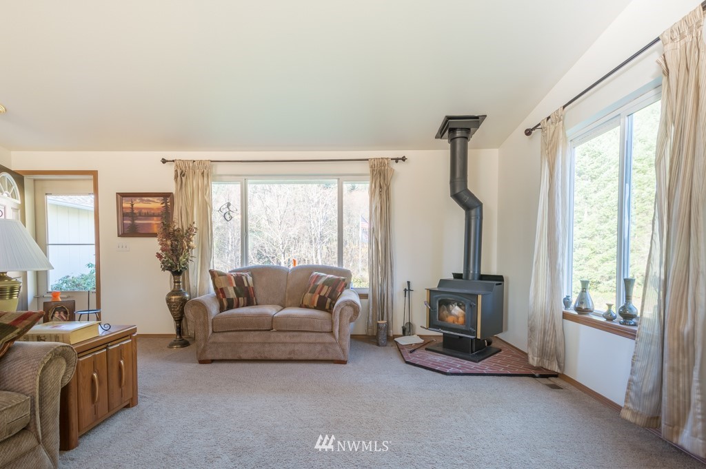 359 Larson Road Silver Creek, WA 98585 - Photo 16 of 20 Gallery Image 16