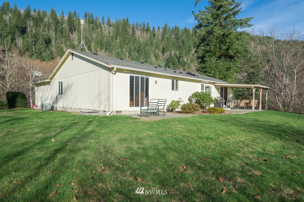 359 Larson Road Silver Creek, WA 98585 - Photo 4 of 20 Gallery Image 4