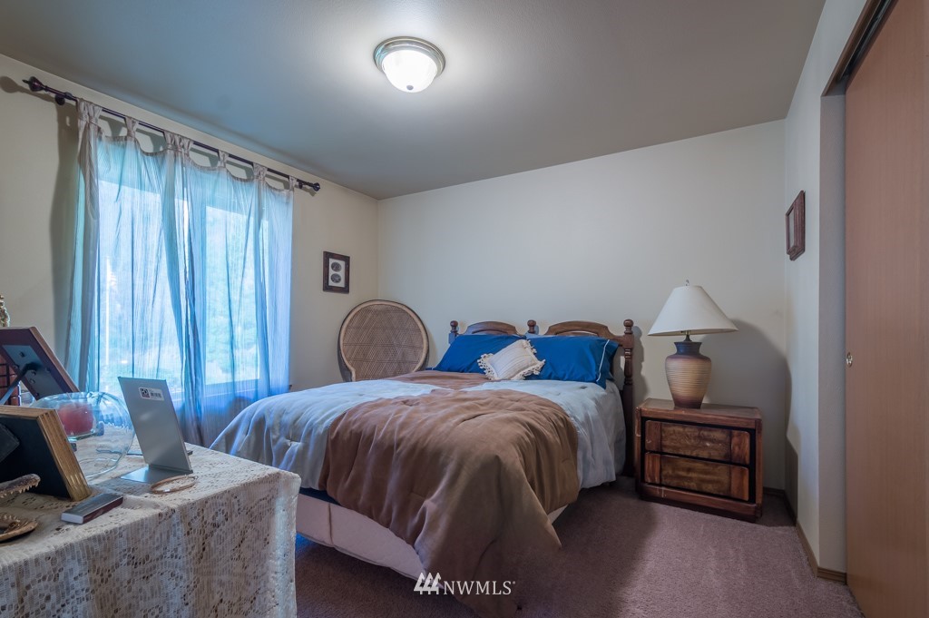 359 Larson Road Silver Creek, WA 98585 - Photo 6 of 20 Gallery Image 6