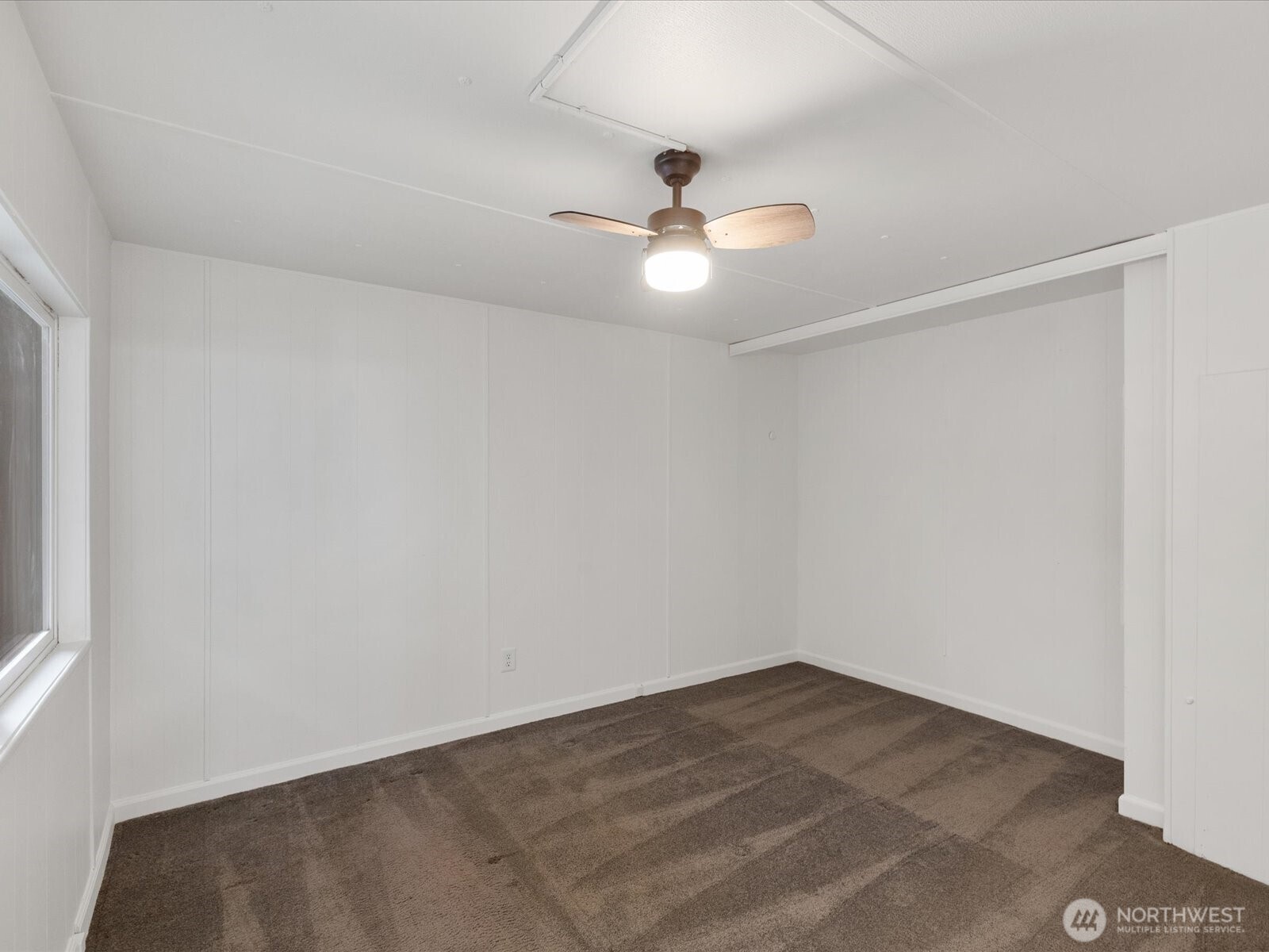 11510 East Riverside Drive, Unit 26 Bothell, WA 98011 - Photo 15 of 33