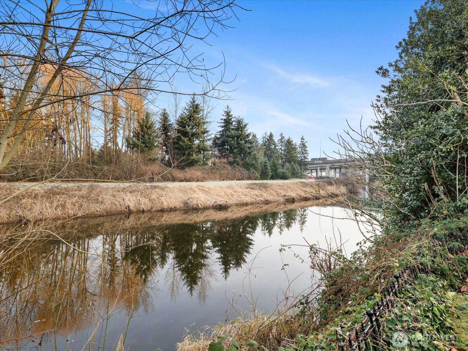 11510 East Riverside Drive, Unit 26 Bothell, WA 98011 - Photo 27 of 33
