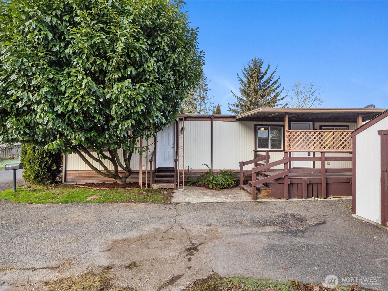 11510 East Riverside Drive, Unit 26 Bothell, WA 98011 - Photo 28 of 33