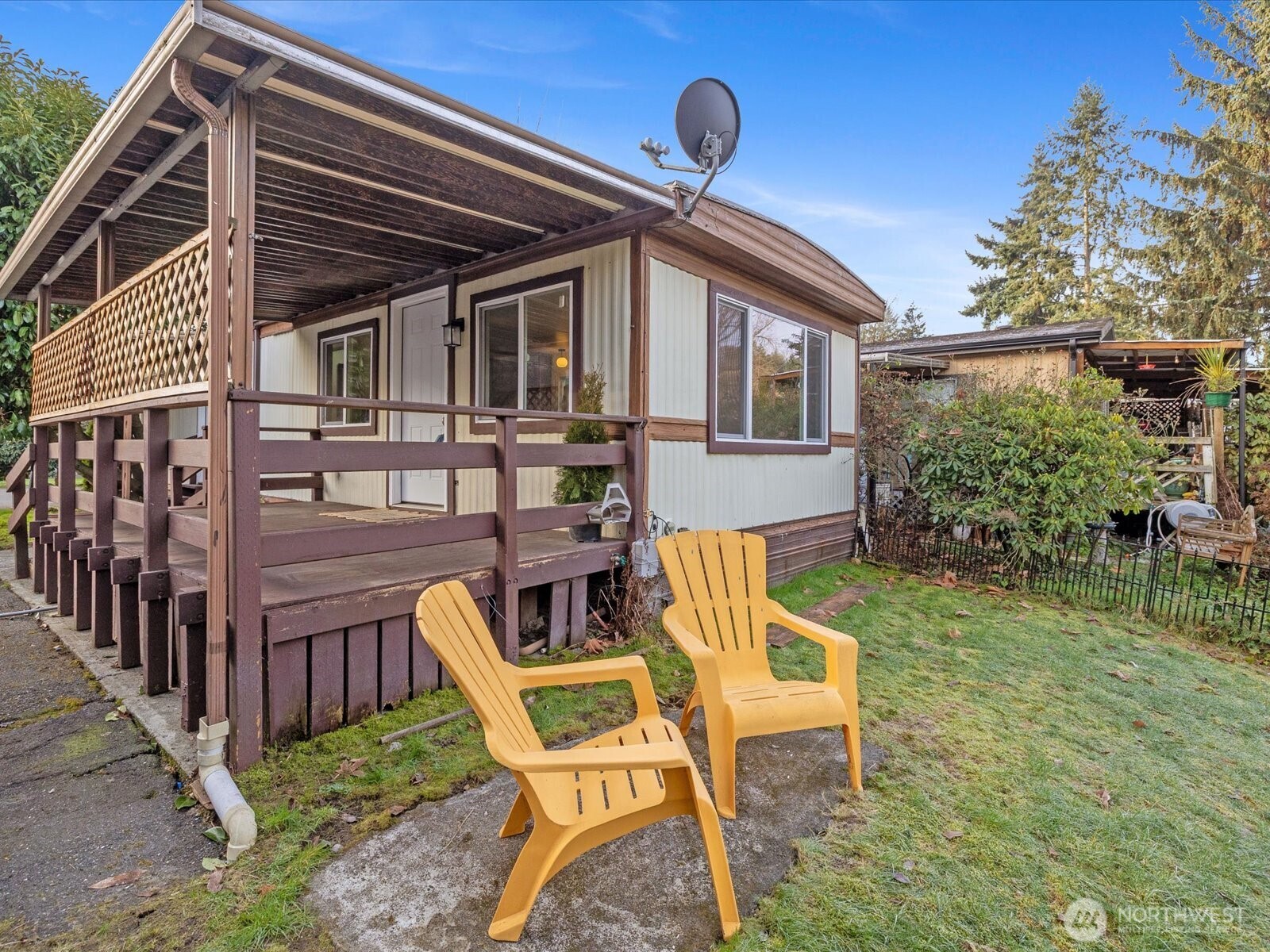 11510 East Riverside Drive, Unit 26 Bothell, WA 98011 - Photo 3 of 33