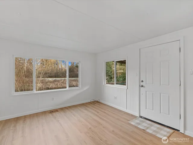 $90,000 | 11510 East Riverside Drive, Unit 26, Bothell, WA 98011