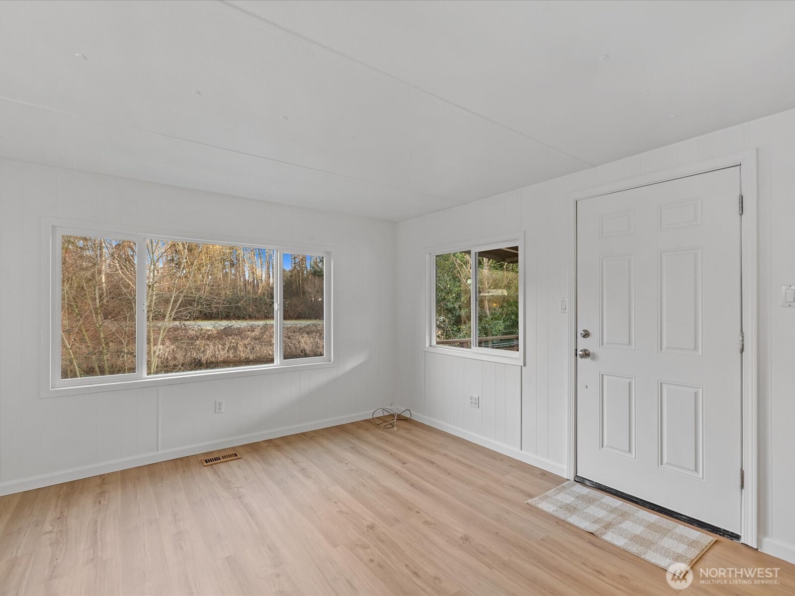 11510 East Riverside Drive, Unit 26 Bothell, WA 98011 - Photo 6 of 33