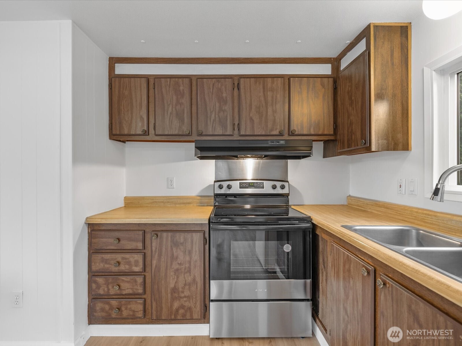 11510 East Riverside Drive, Unit 26 Bothell, WA 98011 - Photo 10 of 33