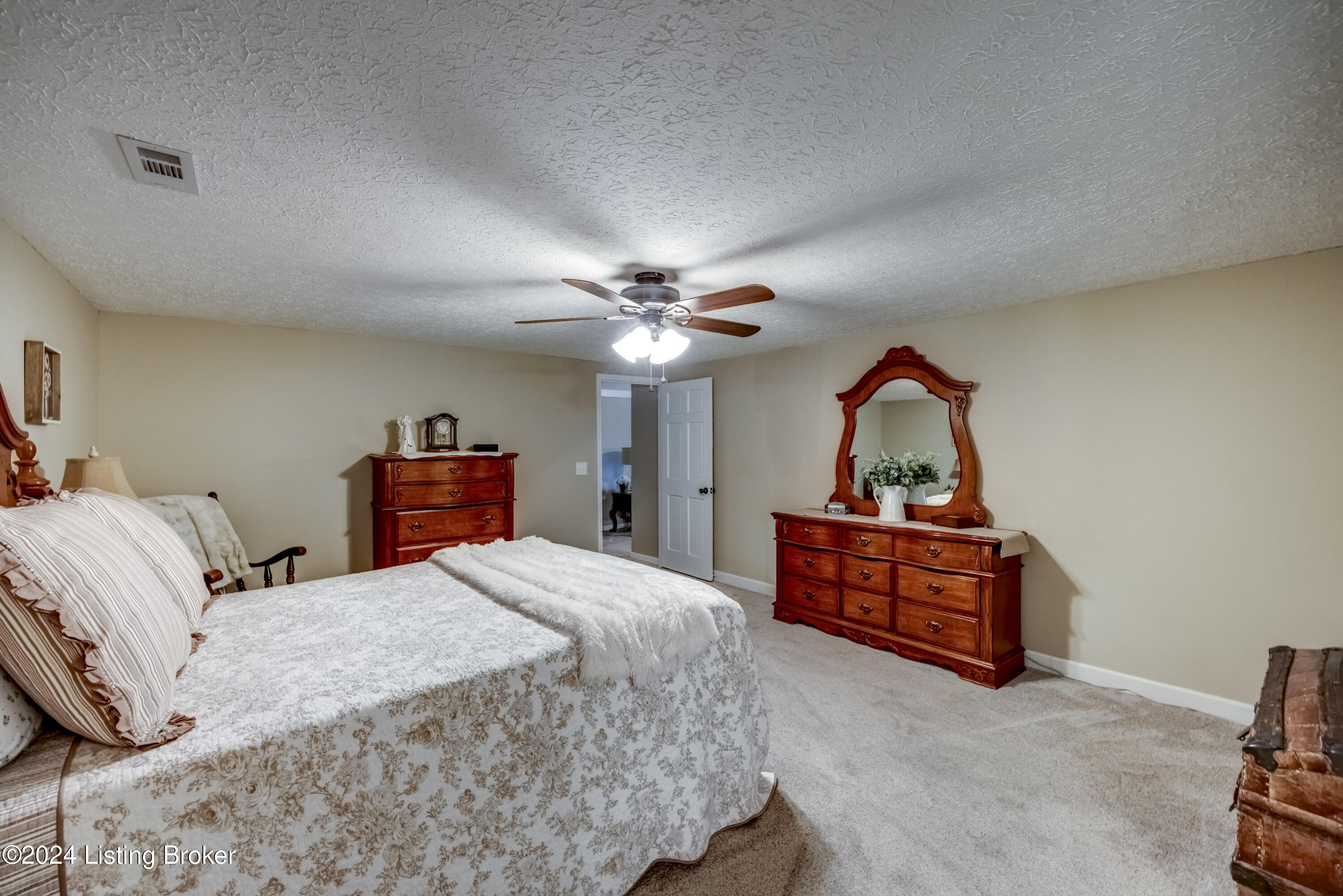 128 Marilyn Road Lebanon Junction, KY 40150 - Photo 33 of 48 2Y0A6614-A