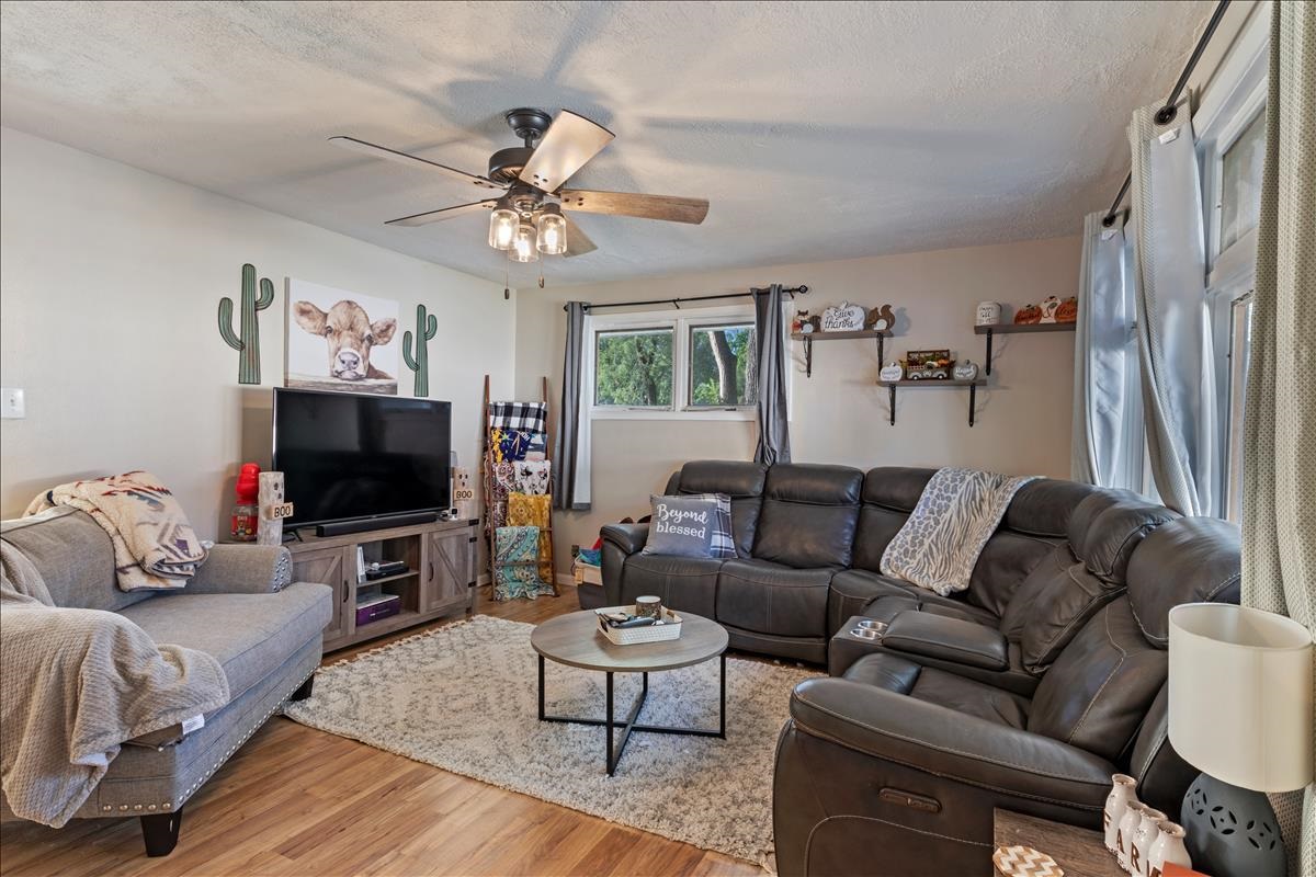 3132 Rita Avenue Springfield, IL 62703 - Photo 3 of 18