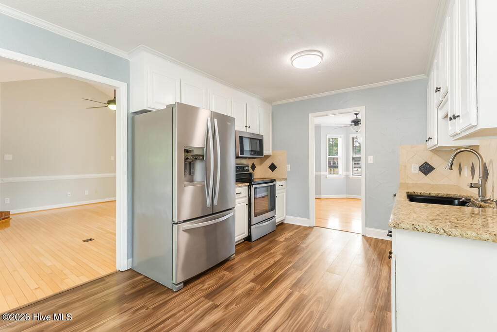 1813 O Berry Center Road Goldsboro, NC 27530 - Photo 13 of 52 Kitchen