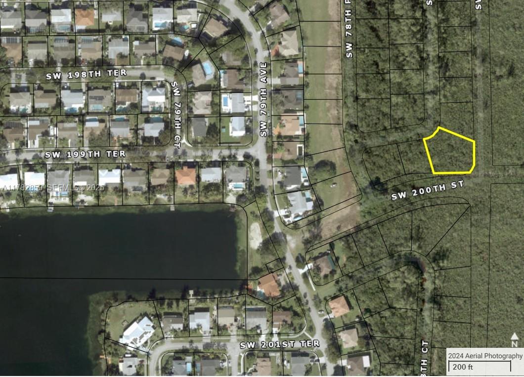 7830 Southwest 199th Terrace Cutler Bay, FL 33189 - Photo 4 of 30 a bathroom with a sink