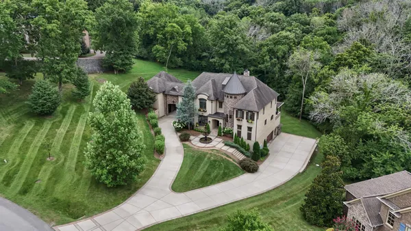 $3,600,000 | 399 Lady Of The Lake Lane, Franklin, TN 37067