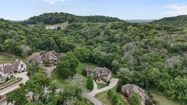 $3,600,000 | 399 Lady Of The Lake Lane, Franklin, TN 37067