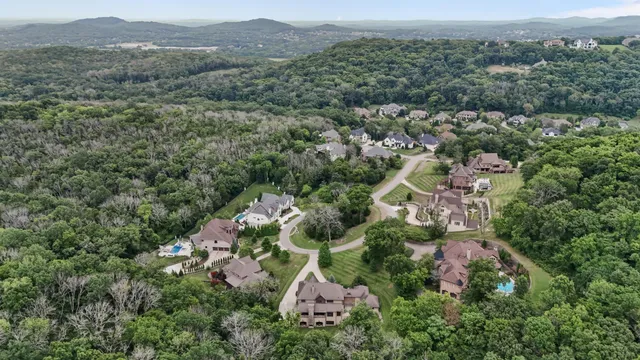 $3,600,000 | 399 Lady Of The Lake Lane, Franklin, TN 37067