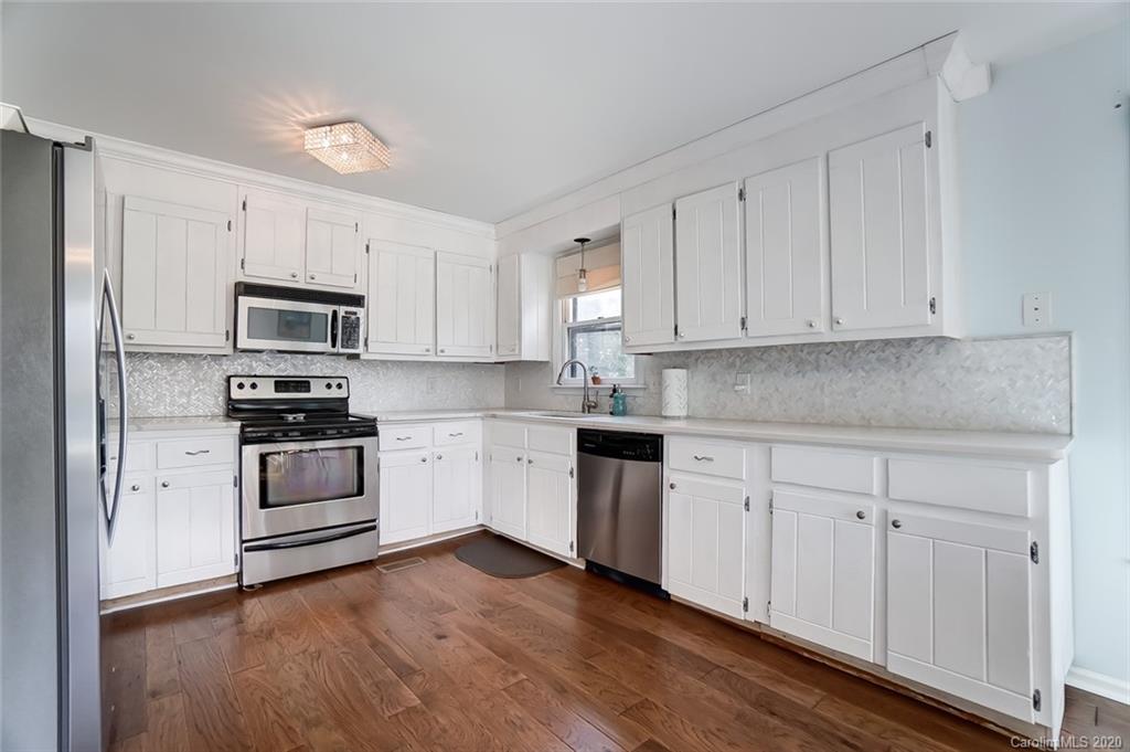 6013 Lanai Lane Tega Cay, SC 29708 - Photo 11 of 47 Gallery Image 11
