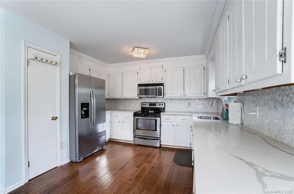 6013 Lanai Lane Tega Cay, SC 29708 - Photo 13 of 47 Gallery Image 13