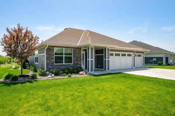 $659,900 | 220 2nd Street Southeast, St. Michael, MN 55376
